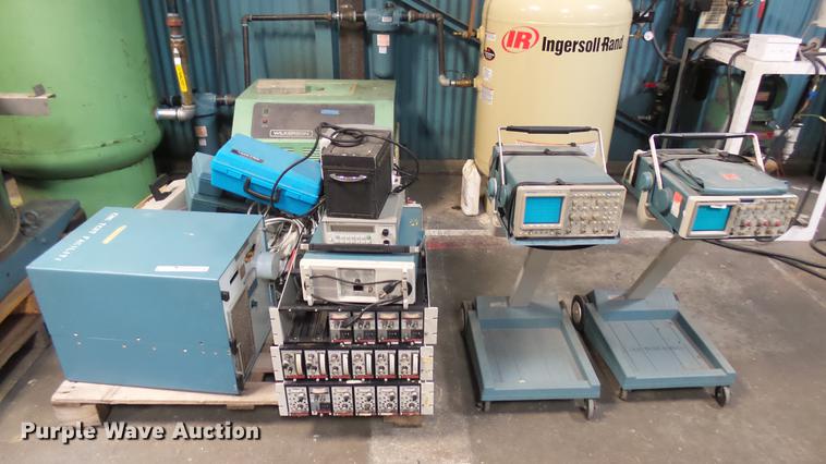 image for item DW9070 Aviation testing electronics