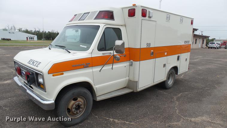 image for item DW9075 1989 Ford Econoline E350 ambulance