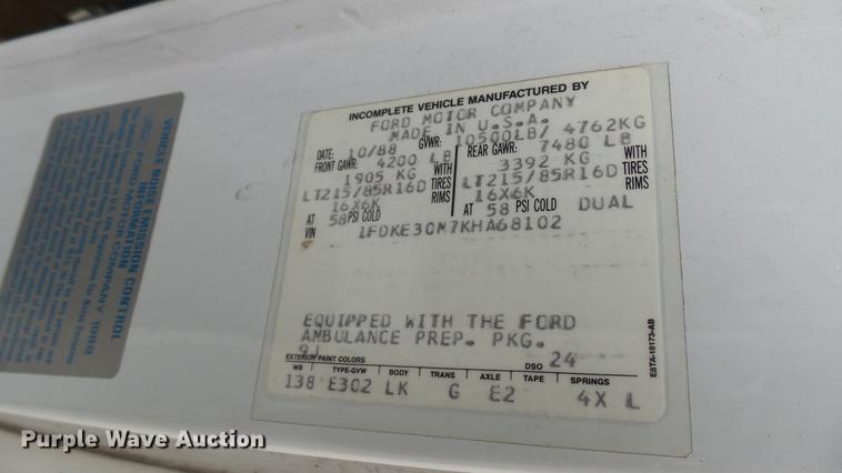 image for item DW9075 1989 Ford Econoline E350 ambulance