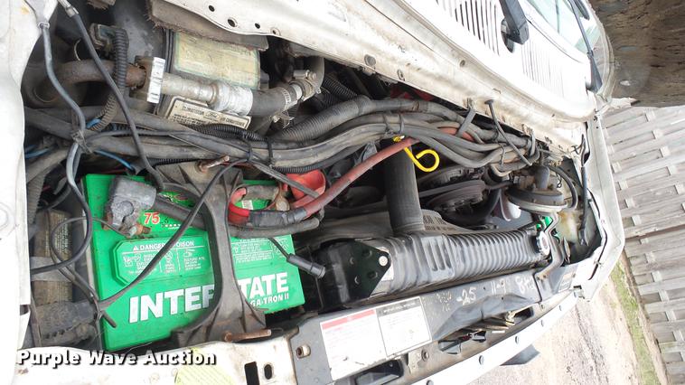 image for item DW9075 1989 Ford Econoline E350 ambulance