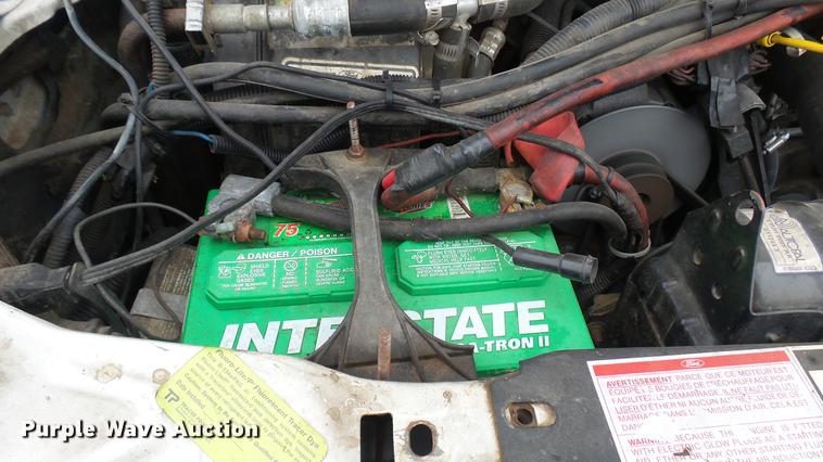 image for item DW9075 1989 Ford Econoline E350 ambulance