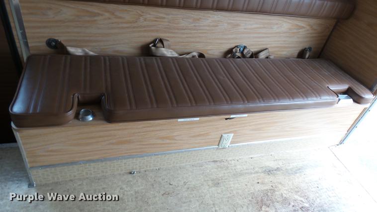 image for item DW9075 1989 Ford Econoline E350 ambulance