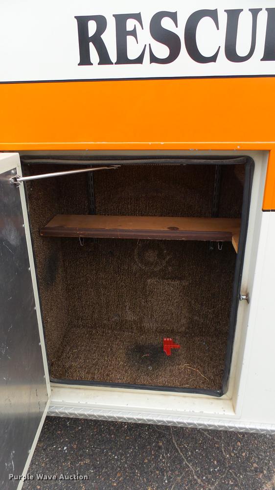 image for item DW9075 1989 Ford Econoline E350 ambulance