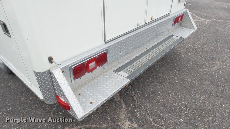 image for item DW9075 1989 Ford Econoline E350 ambulance