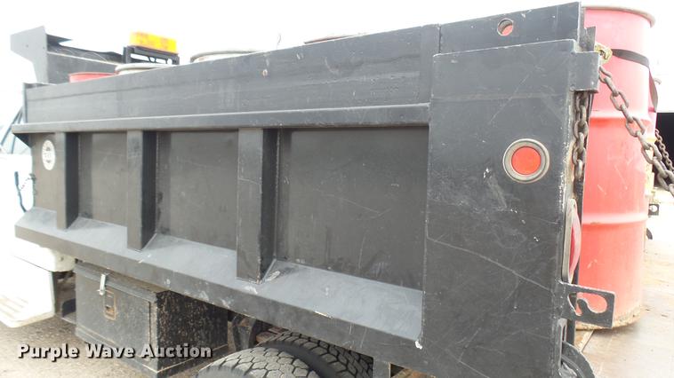 image for item DW9076 1989 Ford F700 dump truck