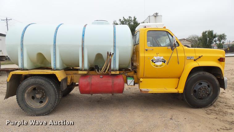 image for item DW9081 1974 GMC 6000 tank truck