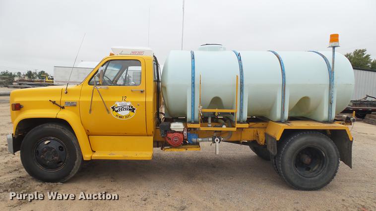 image for item DW9081 1974 GMC 6000 tank truck