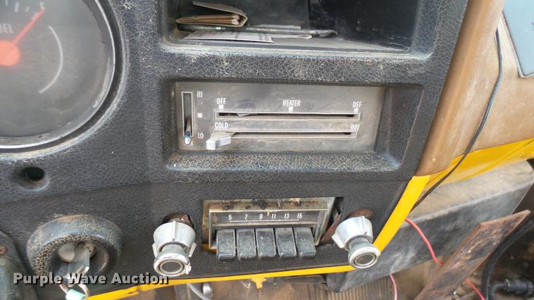 image for item DW9081 1974 GMC 6000 tank truck