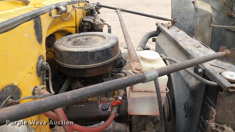 image for item DW9081 1974 GMC 6000 tank truck