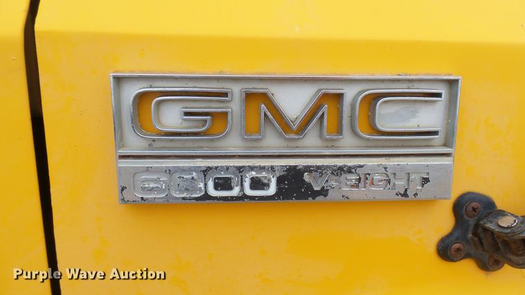 image for item DW9081 1974 GMC 6000 tank truck