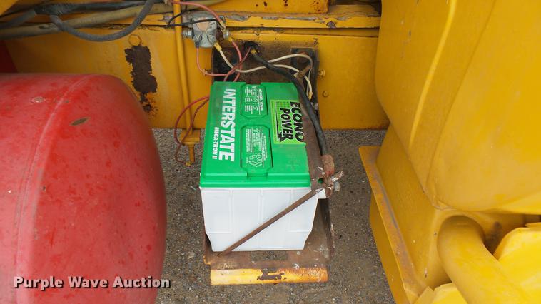 image for item DW9081 1974 GMC 6000 tank truck