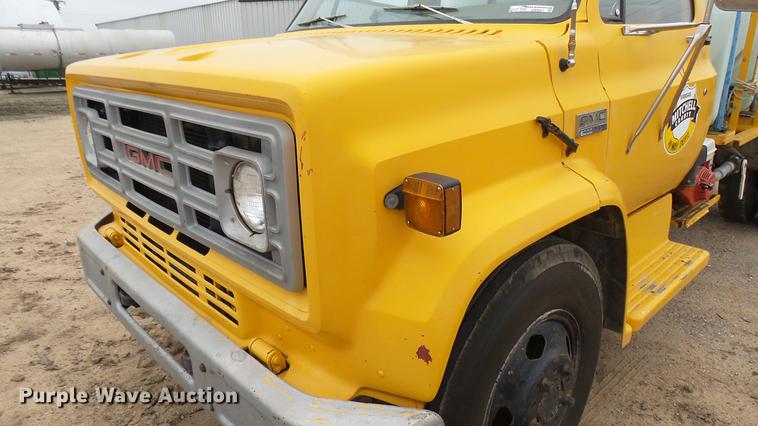 image for item DW9081 1974 GMC 6000 tank truck