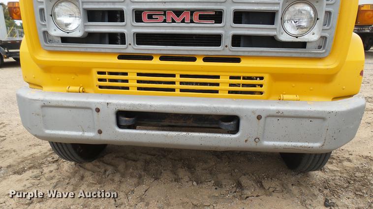 image for item DW9081 1974 GMC 6000 tank truck