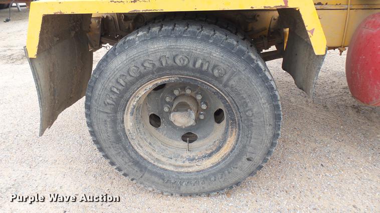 image for item DW9081 1974 GMC 6000 tank truck