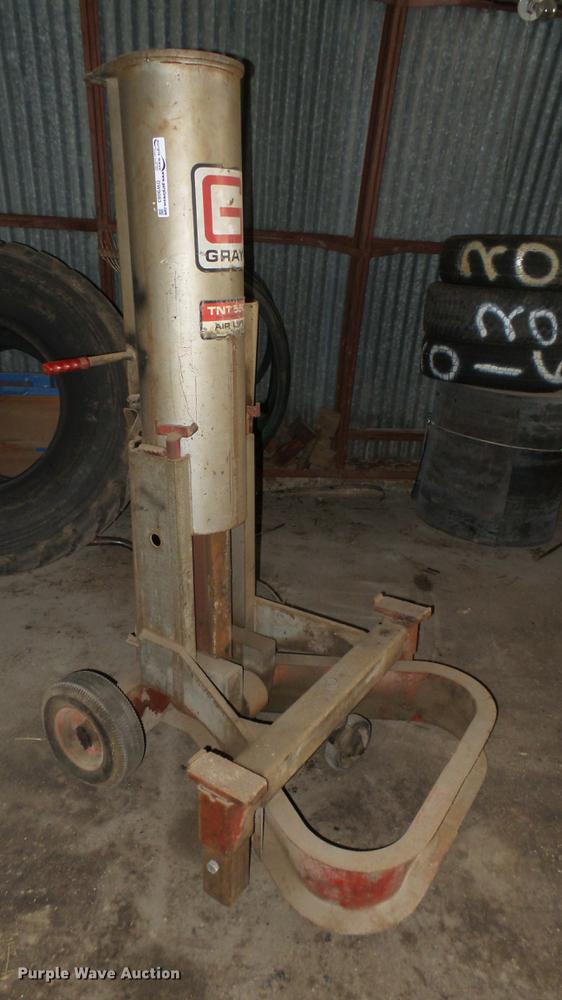 image for item DW9083 Gray TNT-550 pneumatic jack