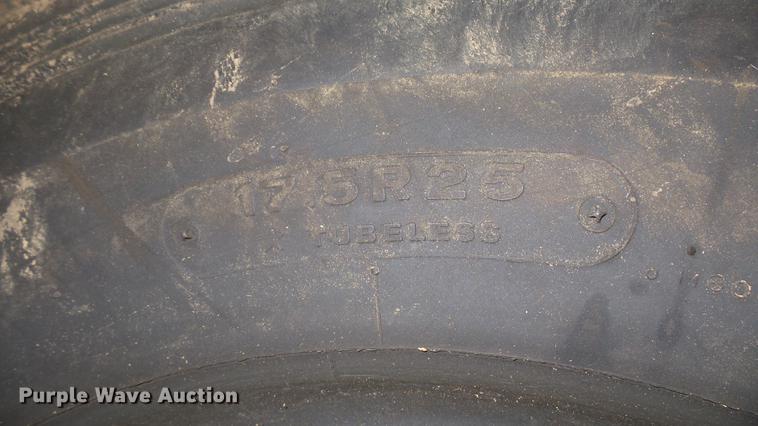 image for item DW9084 (4) Bridgestone 17.5R25 tires