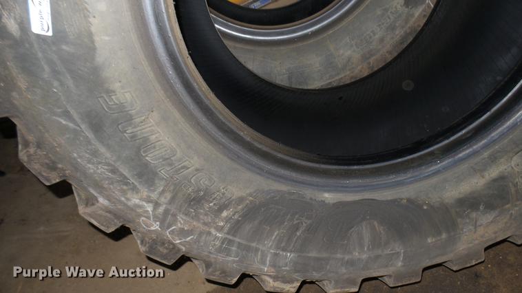 image for item DW9085 (4) Bridgestone 20.5R25 tires