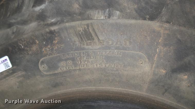 image for item DW9085 (4) Bridgestone 20.5R25 tires