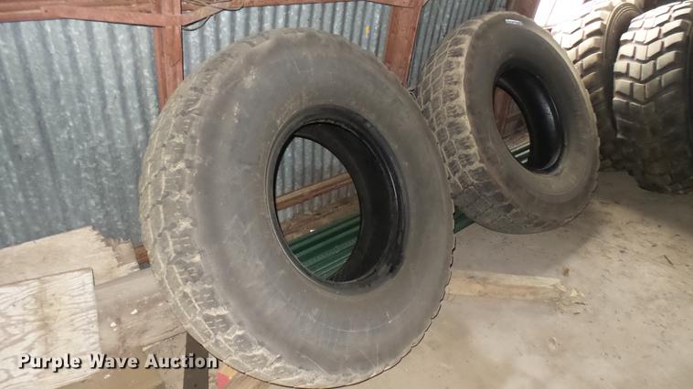 image for item DW9086 (2) Michelin 14.00R24 tires