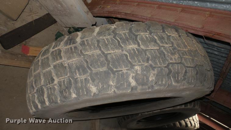 image for item DW9086 (2) Michelin 14.00R24 tires