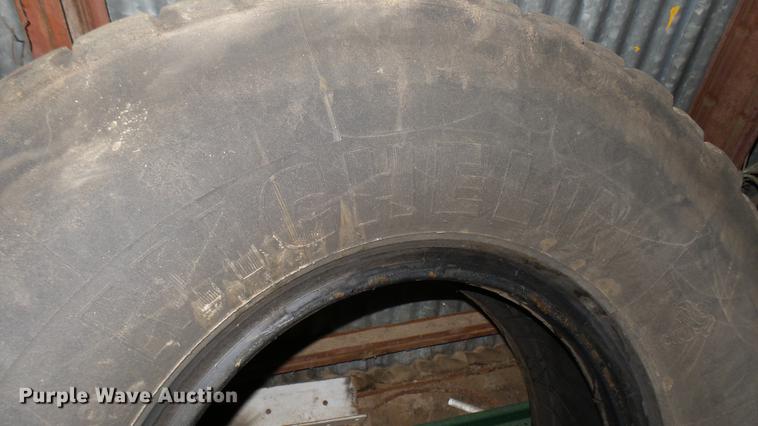 image for item DW9086 (2) Michelin 14.00R24 tires