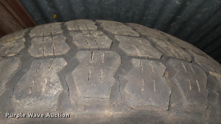 image for item DW9086 (2) Michelin 14.00R24 tires