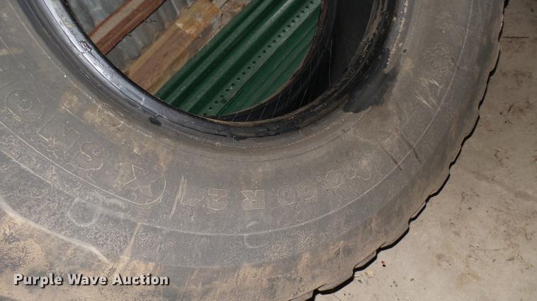 image for item DW9086 (2) Michelin 14.00R24 tires