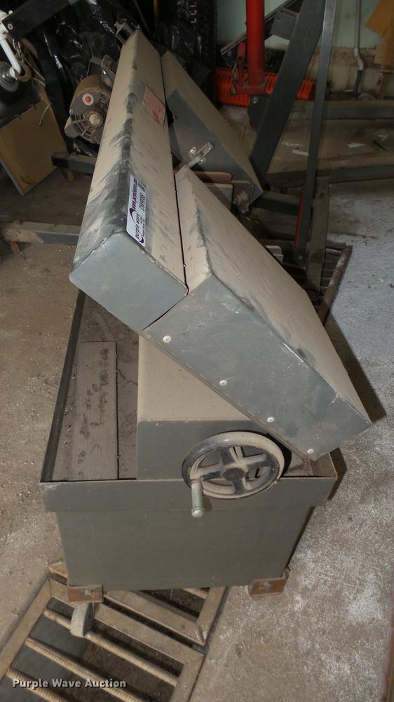 image for item DW9088 Ramco RS-90 metal cutting bandsaw