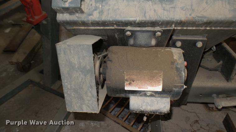 image for item DW9088 Ramco RS-90 metal cutting bandsaw