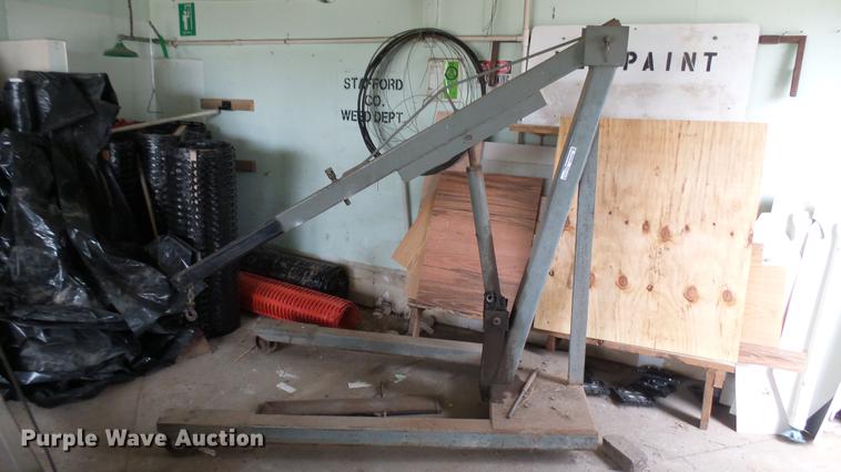 image for item DW9089 Engine hoist