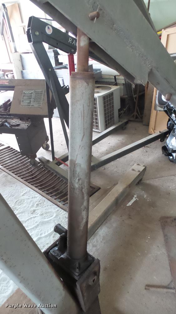 image for item DW9089 Engine hoist