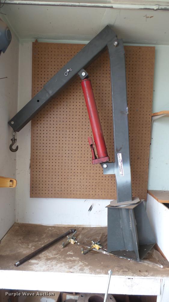 image for item DW9091 Engine hoist