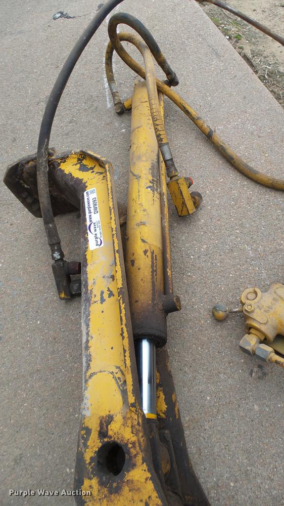 image for item DW9093 Hydraulic thumb