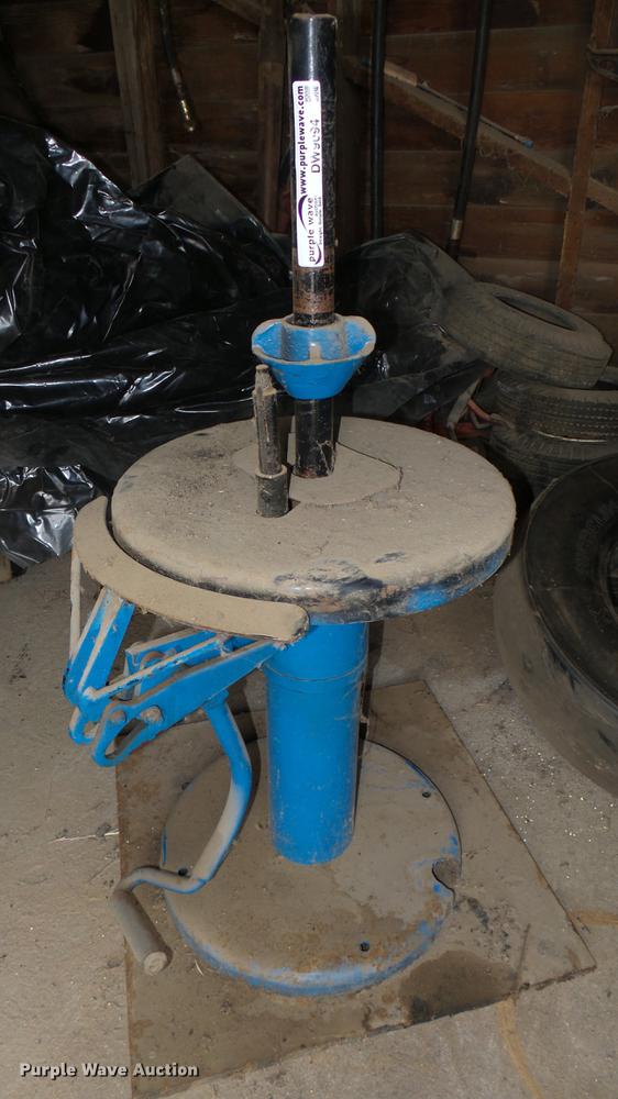 image for item DW9094 Tire machine