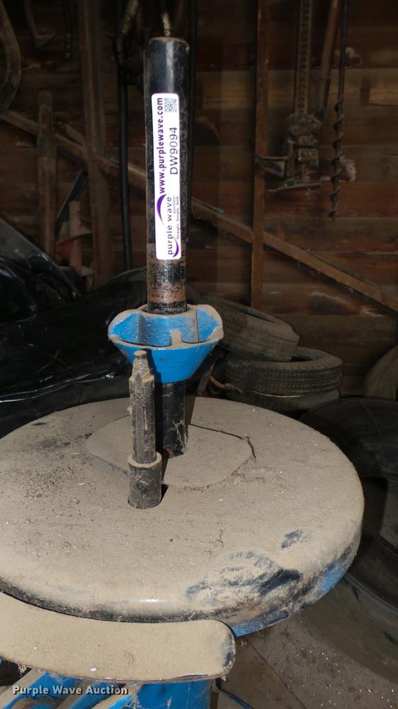 image for item DW9094 Tire machine