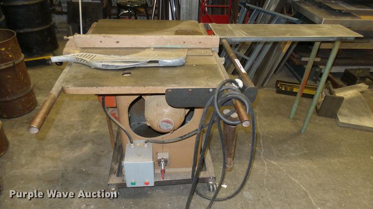 image for item DW9243 Rockwell table saw