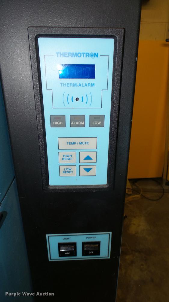 image for item DW9245 Thermatron SM-4S-SH temperature/humidity chamber
