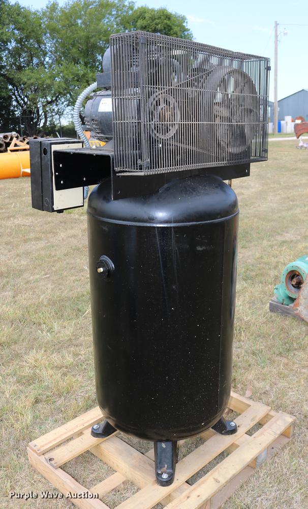 image for item DW9792 Ingersoll Rand 2340 air compressor