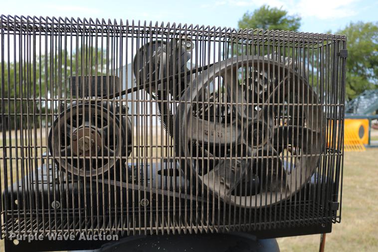 image for item DW9792 Ingersoll Rand 2340 air compressor