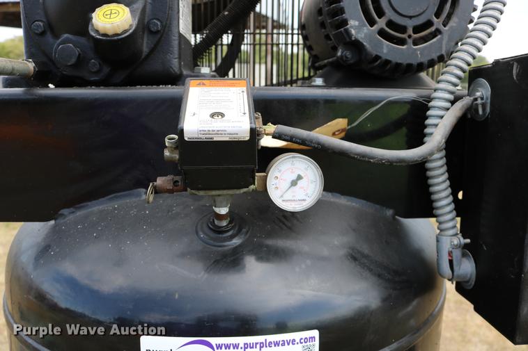 image for item DW9792 Ingersoll Rand 2340 air compressor