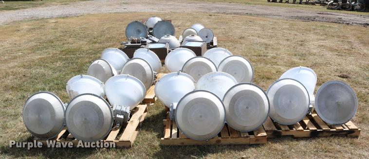 image for item DW9795 (18) Hubbel ballfield lights