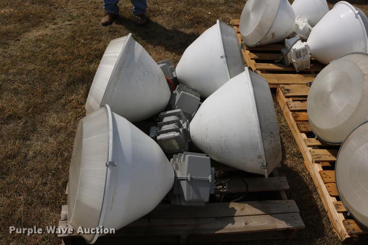 image for item DW9795 (18) Hubbel ballfield lights