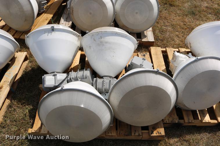 image for item DW9795 (18) Hubbel ballfield lights