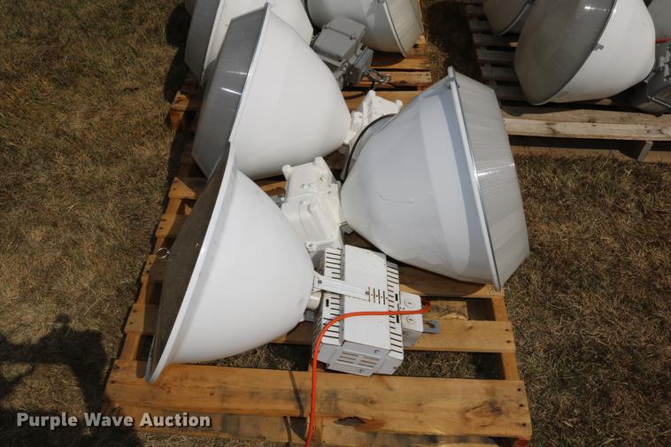image for item DW9795 (18) Hubbel ballfield lights