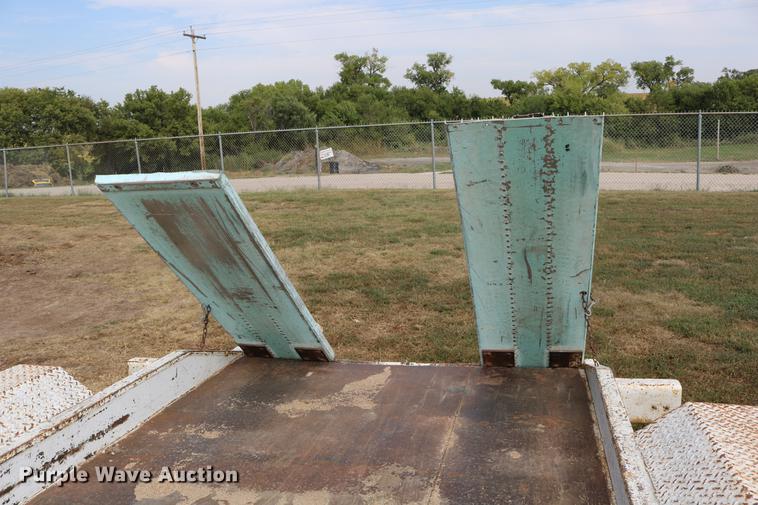 image for item DW9804 1997 shop built utility trailer