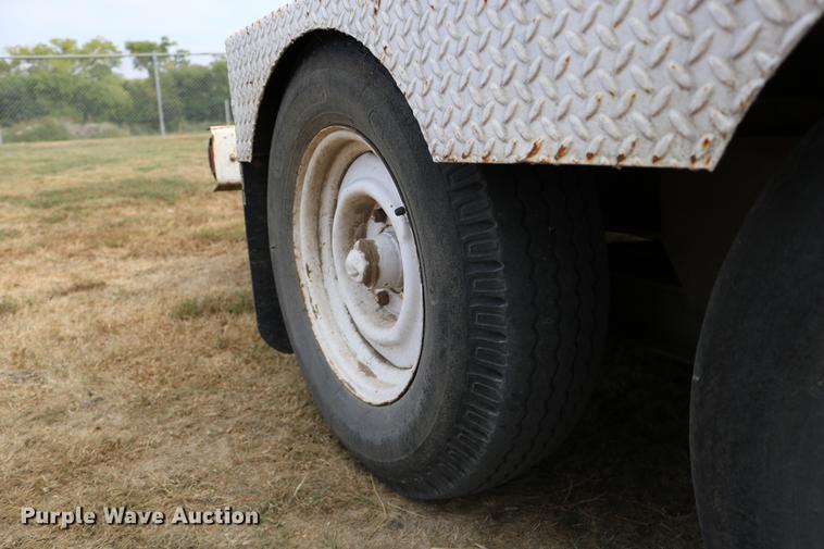 image for item DW9804 1997 shop built utility trailer