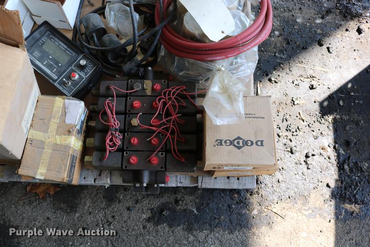 image for item DW9809 Automotive accessories