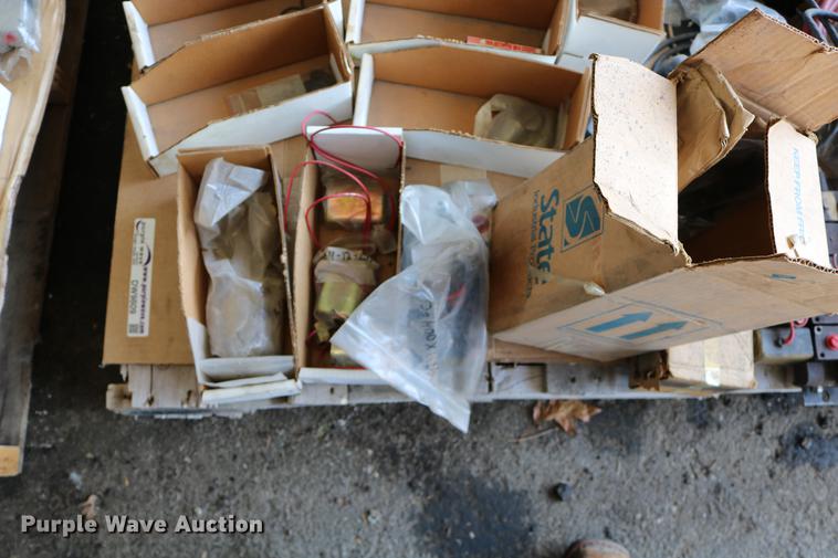 image for item DW9809 Automotive accessories