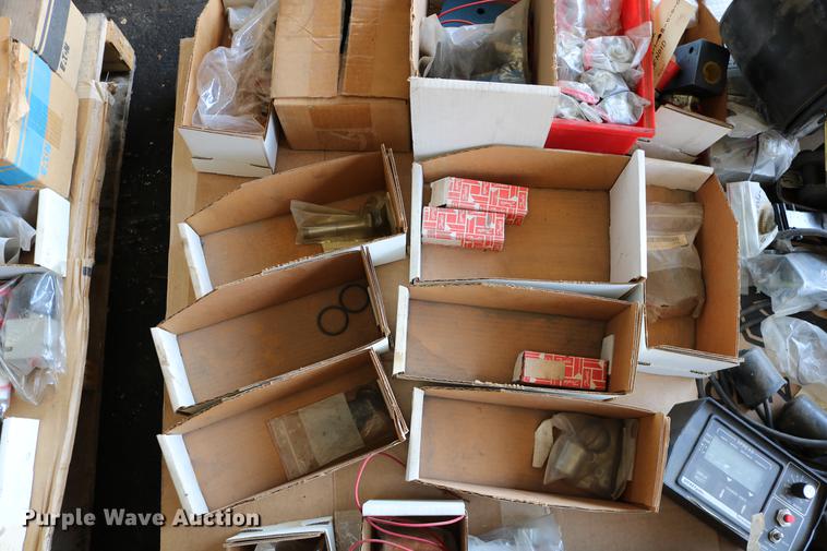 image for item DW9809 Automotive accessories