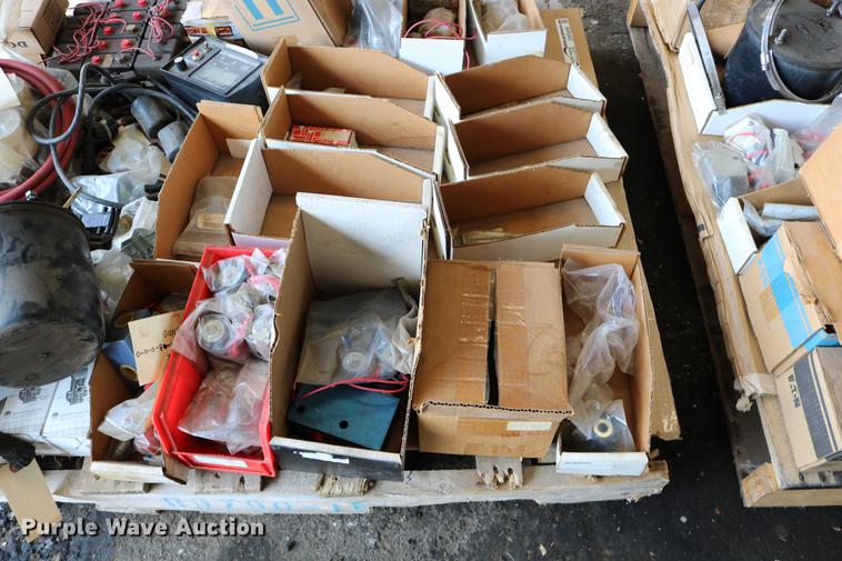 image for item DW9809 Automotive accessories